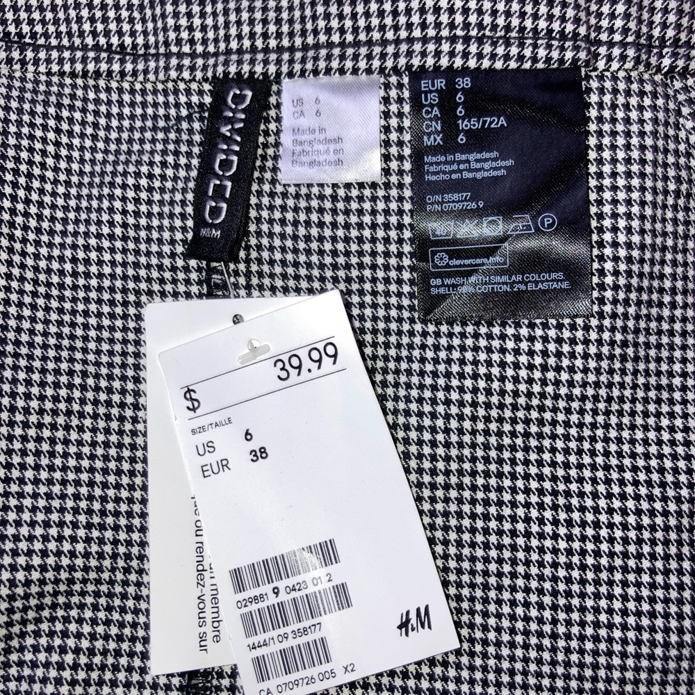 Pinafore - Picture 3 of 3